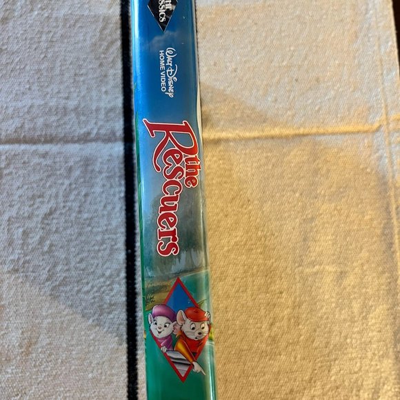 Disney The Rescuers VHS Black Diamond - Picture 2 of 10